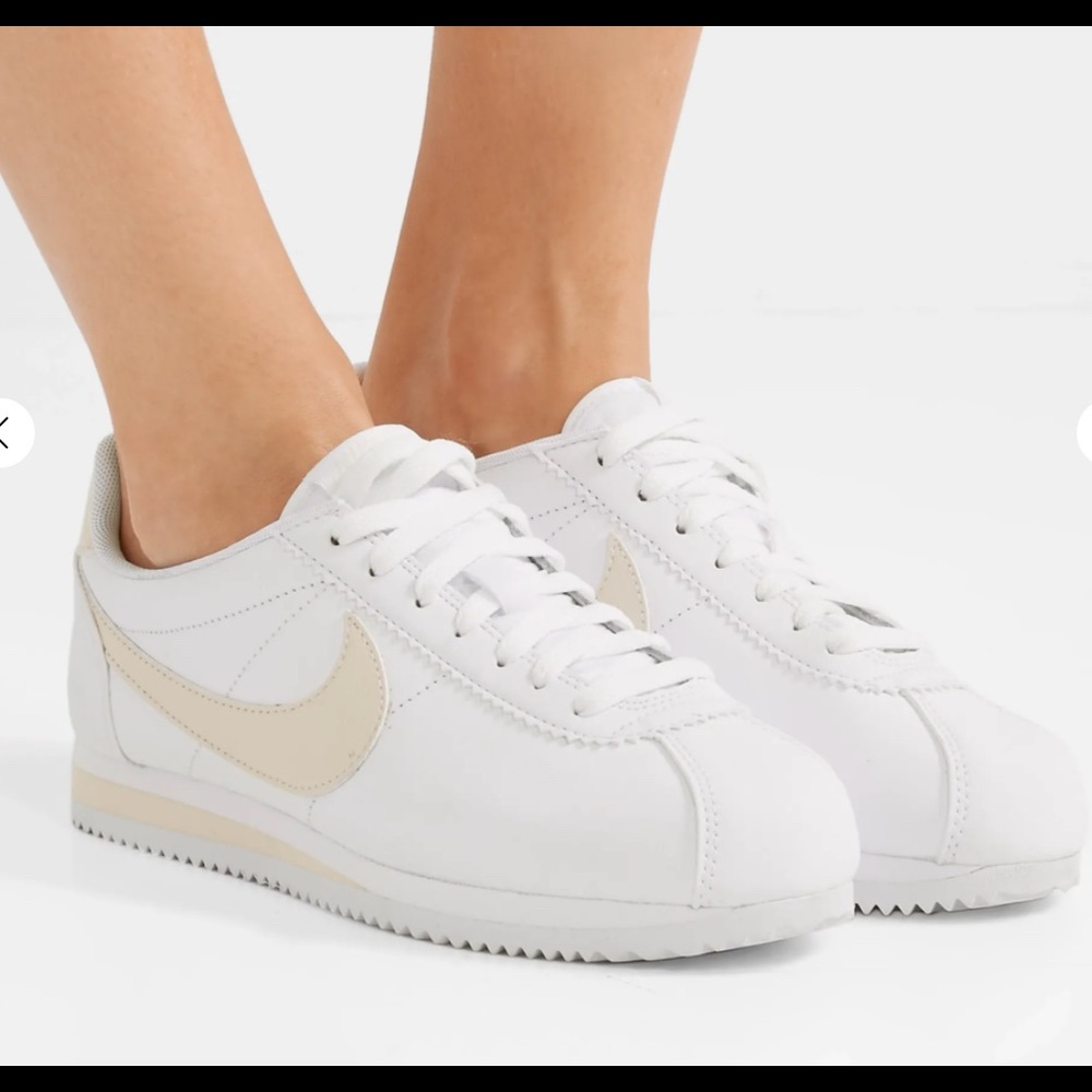Nike Women’s White Cortez leather sneakers 6.5